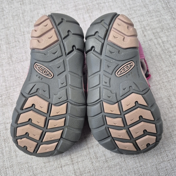 KEEN Seacamp II CNX Sandals Toddler Size 7 Very Berry Pink - Picture 7 of 10